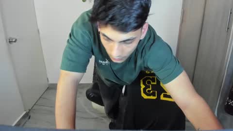 Snapshot of luxrx chatting on May 2026 06:13:01 PM luxrx online show from May 2026 06:13:01 PM