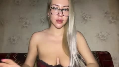 LuxSonyaStar online show from November 2025 08:44:01 PM