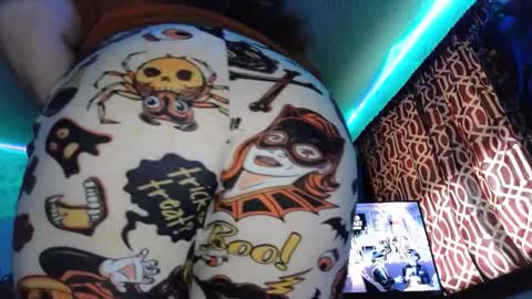 Snapshot of luxuriousuburbawife chatting on October 2025 03:04:01 PM luxuriousuburbawife online show from October 2025 03:04:01 PM