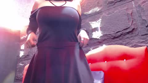 Luxury online show from November 2025 06:19:01 PM