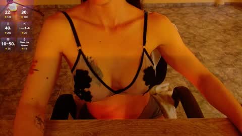 Snapshot of luxurydivine chatting on February 2026 03:31:02 PM Liss online show from February 2026 03:31:02 PM