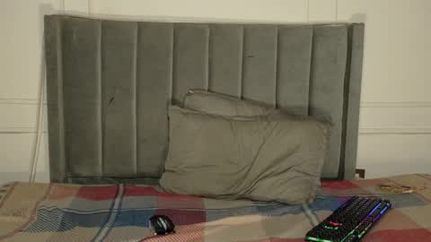 Tommy and Polly online show from February 2026 09:42:01 PM