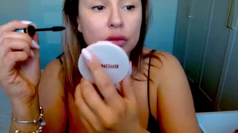 Diana online show from November 2025 07:09:02 AM