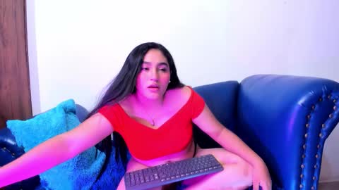 LYA DUBOIS  online show from February 2026 01:28:02 PM