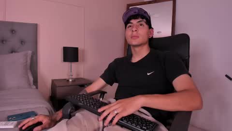 Snapshot of lyan_master_ chatting on September 2025 07:59:02 PM Lyan online show from September 2025 07:59:02 PM