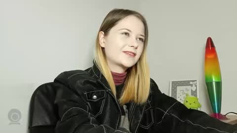 Lydia online show from October 2025 07:25:01 PM