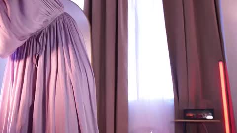 Lyhana Lee online show from December 2025 02:35:01 PM