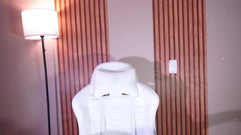 Lyhana Lee online show from January 2026 01:13:01 PM