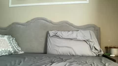 Olivia online show from January 2025 06:12:02 PM