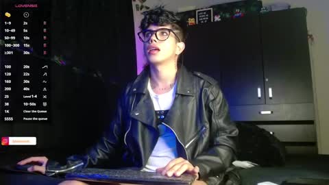 Lyle Bennett Freelance Model online show from January 2025 11:13:02 AM