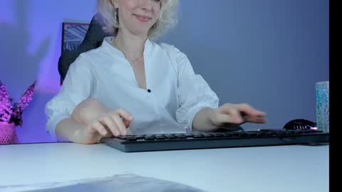Lylith Skye NO NUDE model online show from February 2025 05:58:01 PM