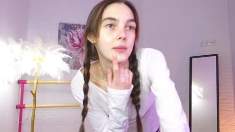 Lyly   online show from December 2024 05:28:02 AM