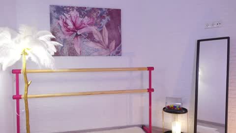 Lyly   online show from February 2025 05:32:01 AM