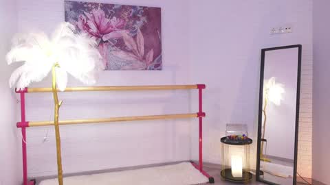 Lyly   online show from February 2025 05:41:02 AM