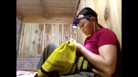 Snapshot of lyn_eva chatting on May 2026 04:18:01 AM lyn_eva online show from May 2026 04:18:01 AM
