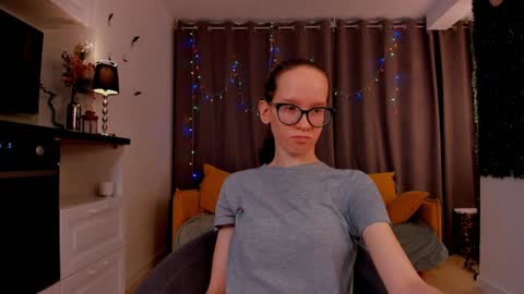 Sara online show from February 2025 07:13:01 PM