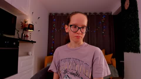 Sara online show from February 2025 04:41:02 PM