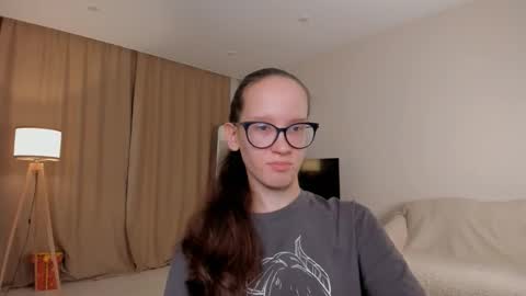 Sara online show from October 2025 04:26:01 PM