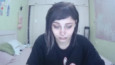 Kira online show from October 2025 10:24:01 AM