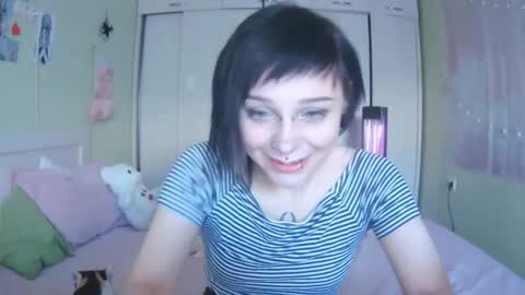 Kira online show from October 2025 09:20:01 AM
