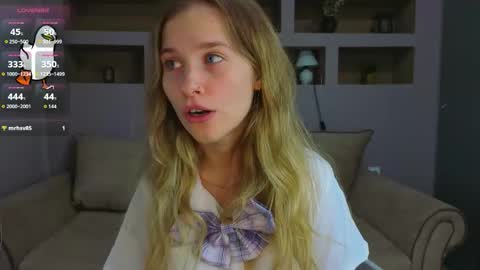 Lynn online show from October 2025 02:24:01 PM