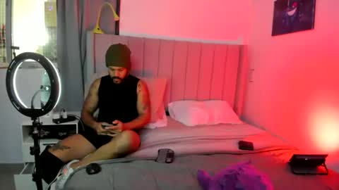 Lyon Dark online show from January 2026 06:44:01 PM