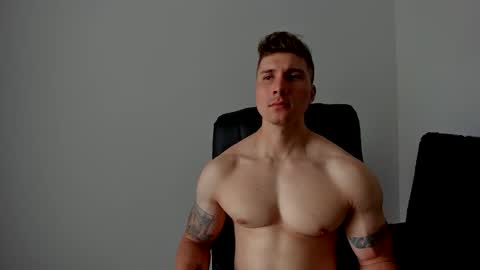 Lyonel online show from November 2025 06:44:02 PM