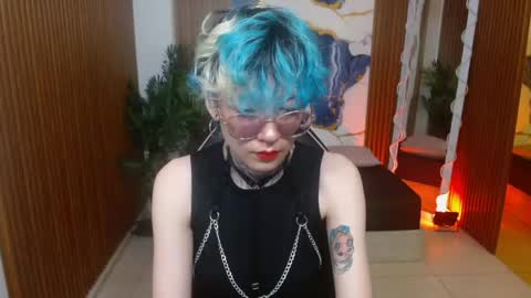 Snapshot of lyra_tay chatting on April 2026 07:00:02 PM lyra_tay online show from April 2026 07:00:02 PM