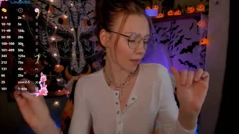 Lyra online show from October 2025 10:34:02 AM