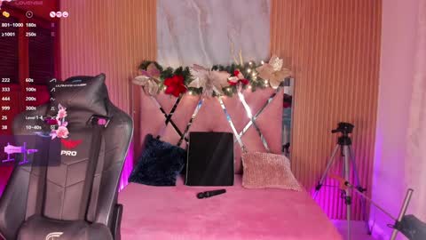Snapshot of lys_with chatting on December 2024 04:00:02 AM VIVIANA online show from December 2024 04:00:02 AM