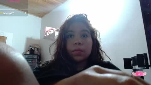 Snapshot of m1la_18 chatting on May 2026 03:57:02 AM mila online show from May 2026 03:57:02 AM