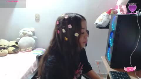 Snapshot of m1la_18 chatting on June 2026 03:39:02 AM mila online show from June 2026 03:39:02 AM