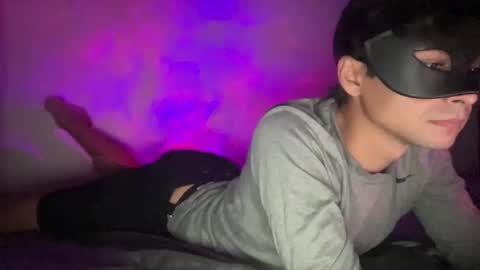 Snapshot of m_boy_ chatting on October 2025 11:27:01 PM M Boy online show from October 2025 11:27:01 PM