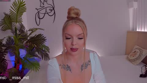 Mary online show from February 2025 04:25:01 AM