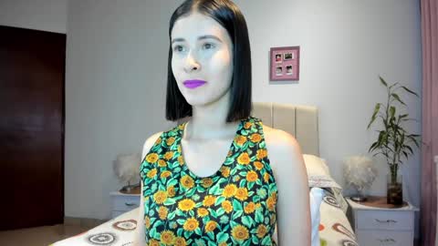 Snapshot of macarena_vallejo_ chatting on December 2024 02:53:02 AM Macarena online show from December 2024 02:53:02 AM