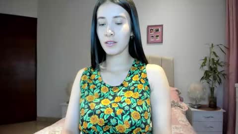 Snapshot of macarena_vallejo_ chatting on October 2025 03:30:01 AM Macarena online show from October 2025 03:30:01 AM