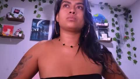 Snapshot of macey_hairy chatting on November 2025 11:20:02 PM Macey Elliot Modelo Independiente online show from November 2025 11:20:02 PM