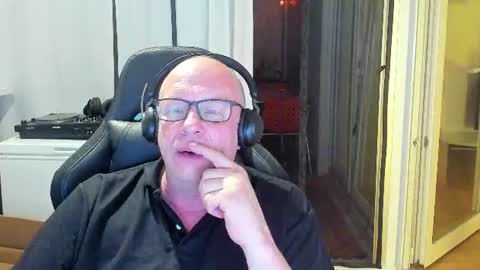 Snapshot of machinegun3dx chatting on July 2026 11:33:01 PM Andy online show from July 2026 11:33:01 PM
