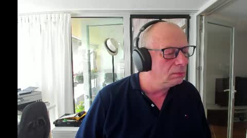 Snapshot of machinegun3dx chatting on July 2026 05:59:01 PM Andy online show from July 2026 05:59:01 PM