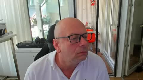 Snapshot of machinegun3dx chatting on July 2026 05:57:01 AM Andy online show from July 2026 05:57:01 AM