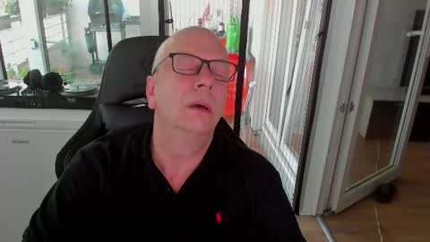 Snapshot of machinegun3dx chatting on July 2026 04:15:02 AM Andy online show from July 2026 04:15:02 AM