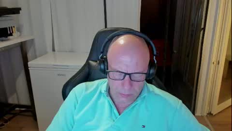 Snapshot of machinegun3dx chatting on July 2026 02:31:01 AM Andy online show from July 2026 02:31:01 AM