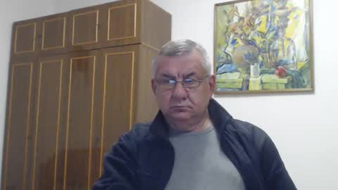 Macho online show from October 2025 07:05:02 PM