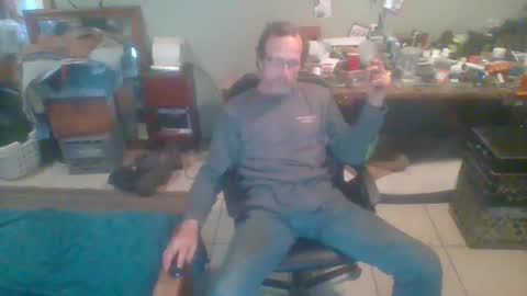 Snapshot of mackdog1369 chatting on December 2024 09:06:02 PM mackdog1369 online show from December 2024 09:06:02 PM