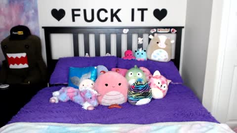 Mackenzie Wolfe online show from January 2025 07:36:02 AM