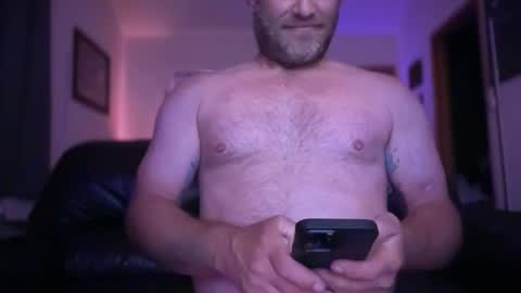 Snapshot of mackincaliallday chatting on June 2026 06:29:02 AM MackinCaliAllDay online show from June 2026 06:29:02 AM