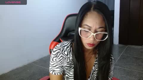 Snapshot of madam_klauss chatting on January 2026 10:13:02 PM EMILY online show from January 2026 10:13:02 PM