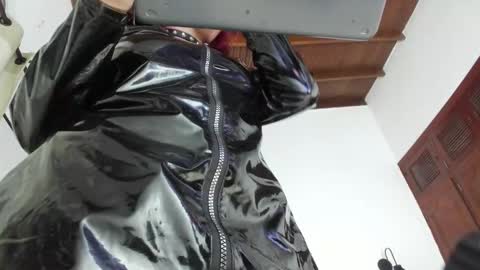 madame ibby online show from November 2025 12:32:01 AM