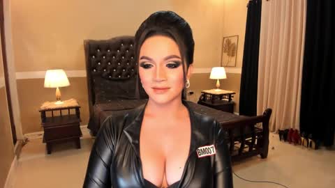 Snapshot of madammistressdominatrixxx chatting on February 2025 01:03:02 AM Alison Kloss online show from February 2025 01:03:02 AM