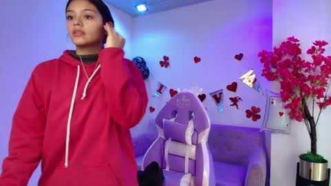 Snapshot of maddie_t18 chatting on February 2026 11:17:01 AM maddie_t18 online show from February 2026 11:17:01 AM